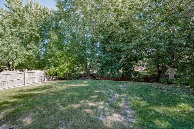 $425,000 | 1966 Congrove Drive, Aurora, IL 60503