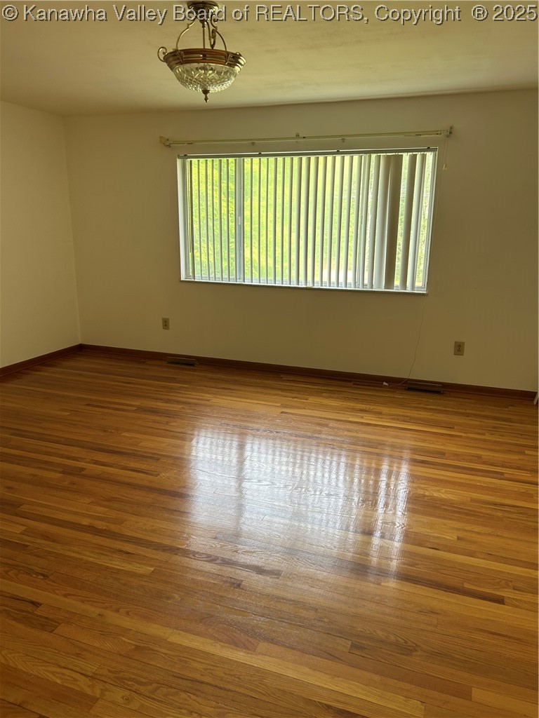 5209 Elk River Road South Elkview, WV 25071 - Photo 10 of 27 Gallery Image 10
