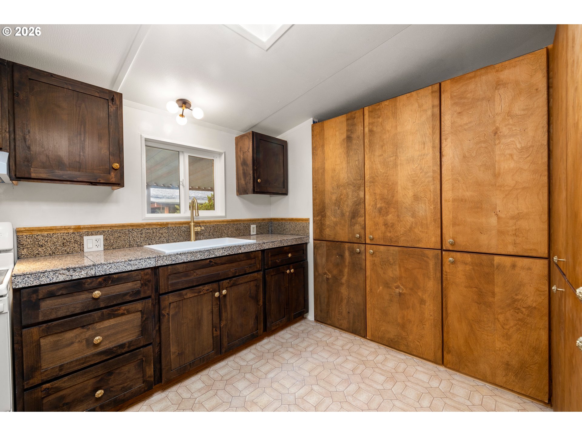 13115 Southeast Foster Road, Unit 22 Portland, OR 97236 - Photo 11 of 40