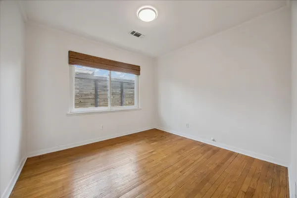 $2,400 | 1136 Oak Tree Drive, Houston, TX 77055