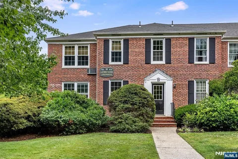 $349,000 | 101 Gates Avenue, Unit B4, Montclair, NJ 07042