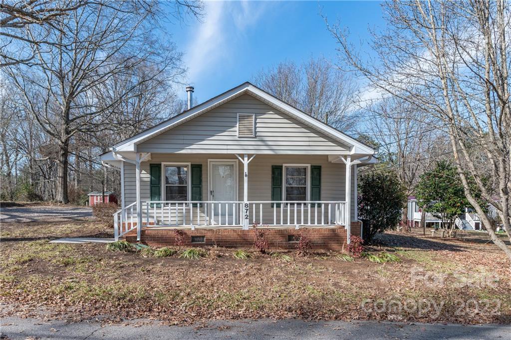 872 State Rd S-29-376 Lancaster, SC 29720 - Photo 3 of 15 a front view of a house with a yard
