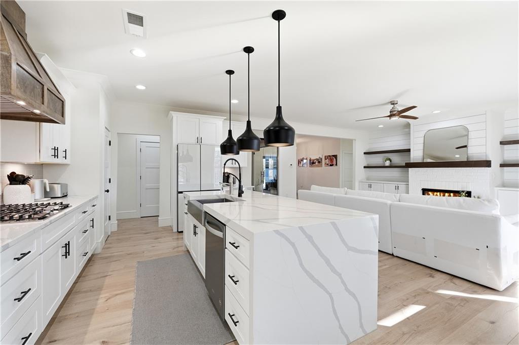 124 Jason Lane Cumming, GA 30040 - Photo 10 of 45