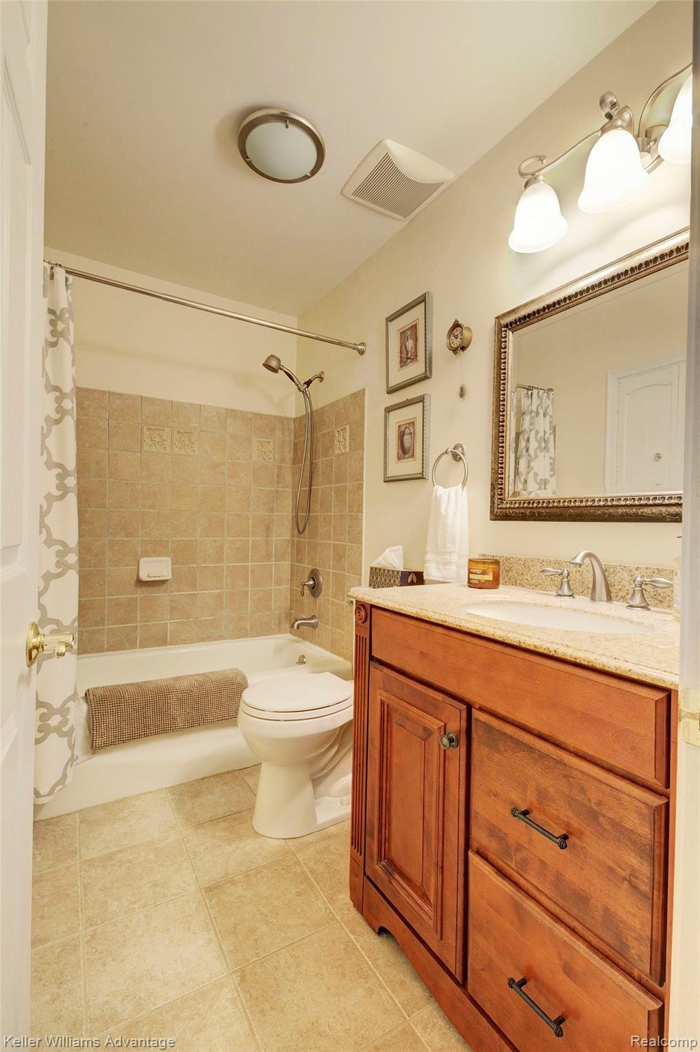 8134 Earhart Road South Lyon, MI 48178 - Photo 28 of 43 4H8A1654_5_6.jpg