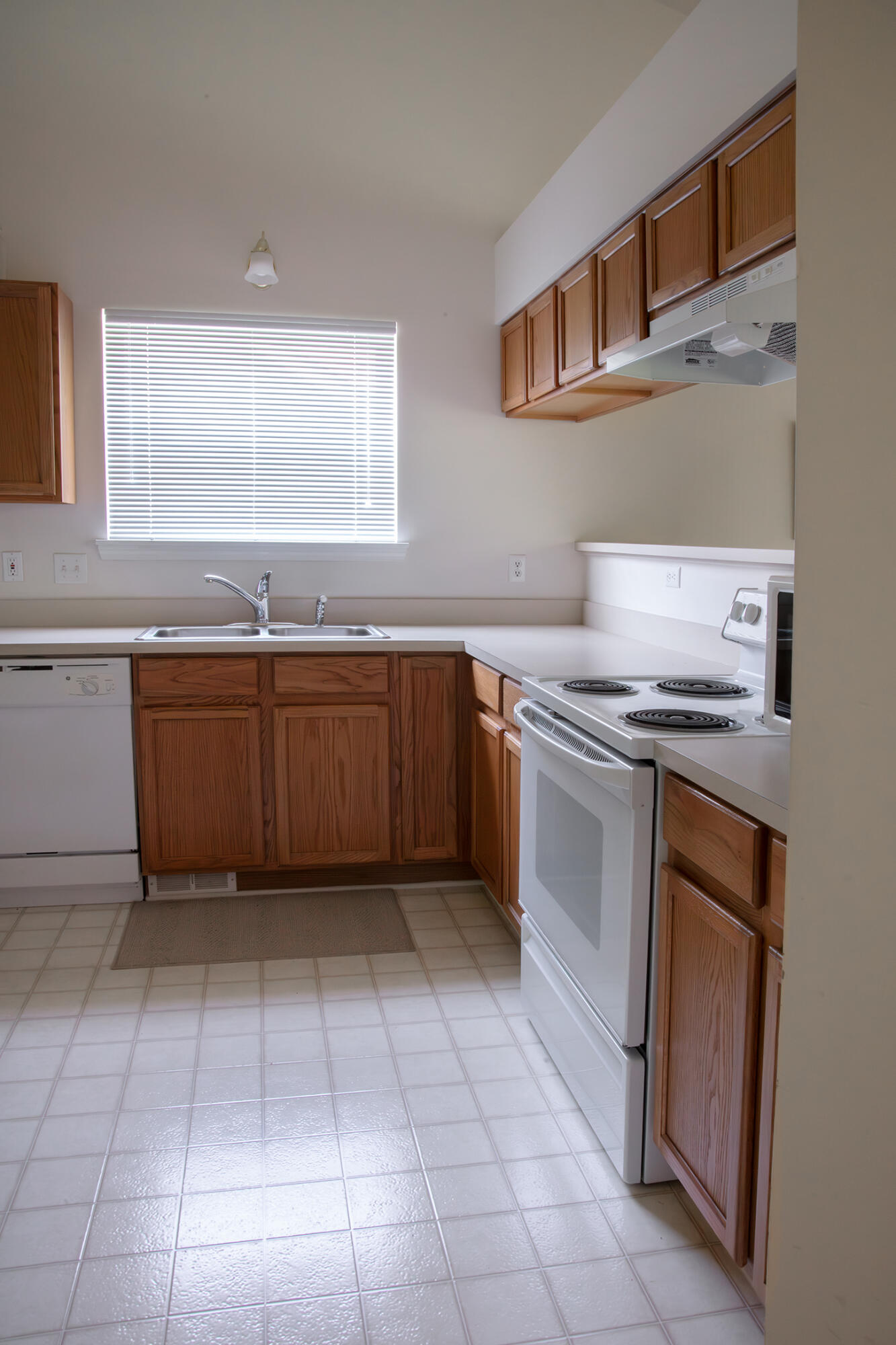 134 Eagle Ridge Road Lake Orion, MI 48360 - Photo 7 of 22 134EagleRidge_013