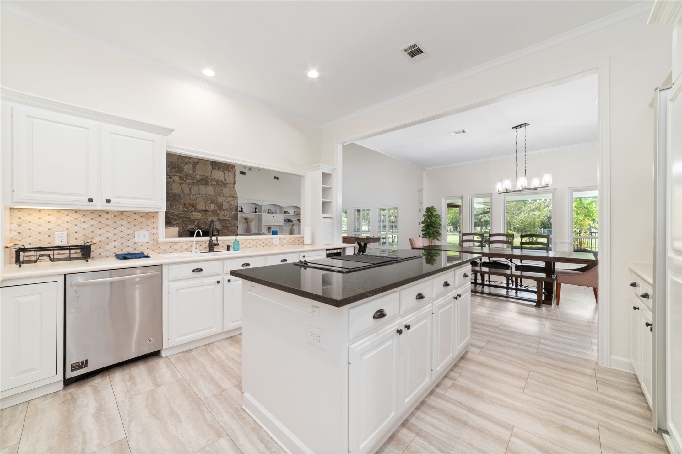 601 Brandon Road Conroe, TX 77302 - Photo 15 of 44
