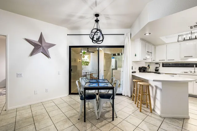 $2,100 | 255 South Avenida Caballeros, Unit 302, Palm Springs, CA 92262