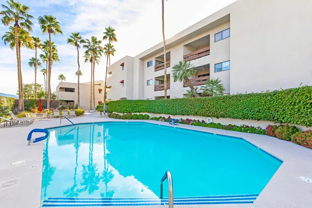 $2,100 | 255 South Avenida Caballeros, Unit 302, Palm Springs, CA 92262