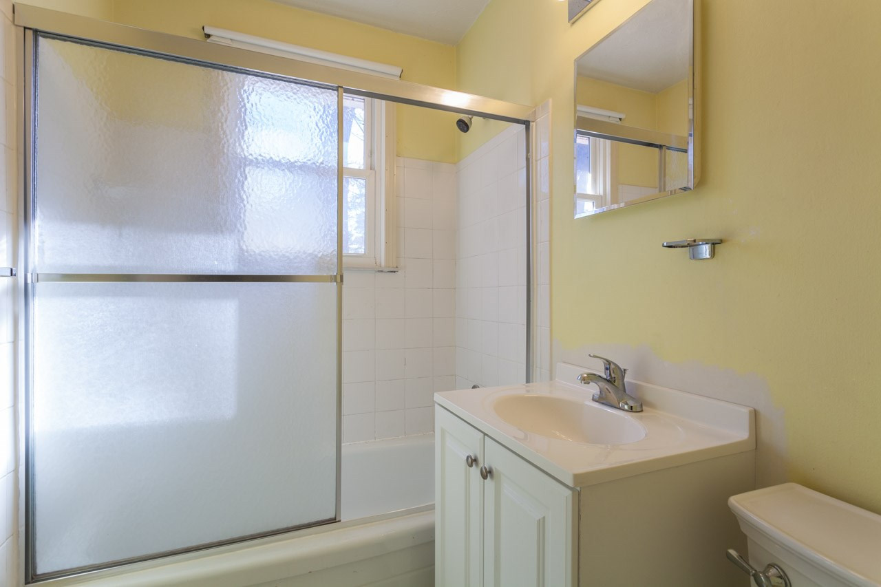 3432 Cheyenne Road Raleigh, NC 27609 - Photo 17 of 25 Bathroom