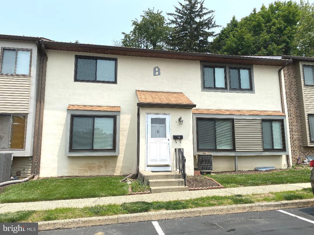 22 Fitzwatertown Road, Unit B7 Willow Grove, PA 19090 - Photo 1 of 25 Gallery Image 1
