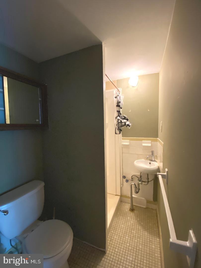 22 Fitzwatertown Road, Unit B7 Willow Grove, PA 19090 - Photo 12 of 25 Gallery Image 12