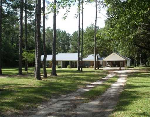 7808 Coleman Homestead Road Moss Point, MS 39562 - Photo 1 of 25 Primary Photo