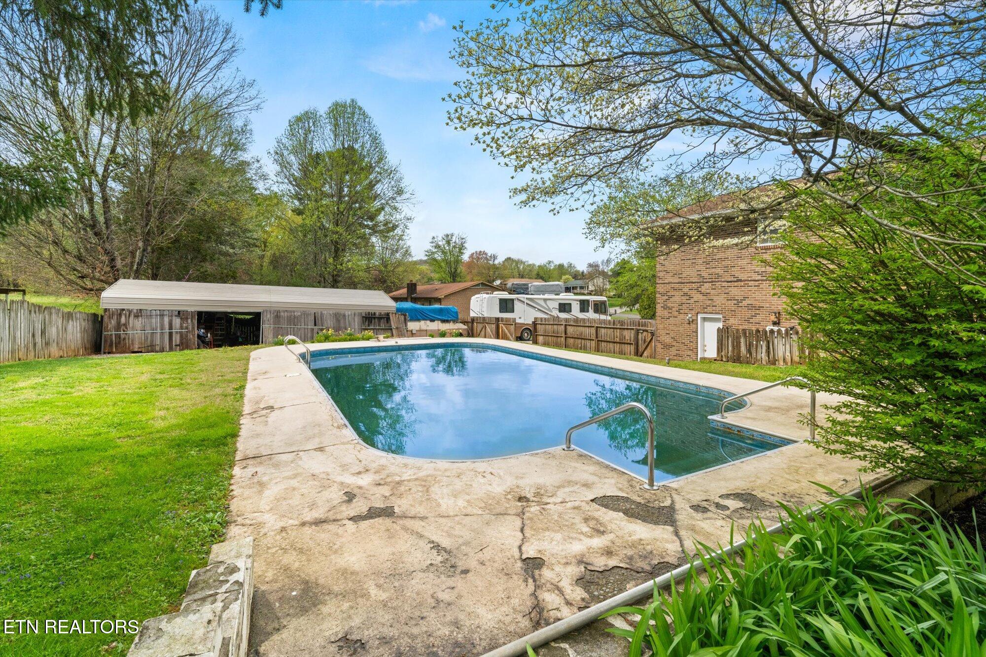 7205 Chartwell Road Knoxville, TN 37931 - Photo 23 of 29 Pool