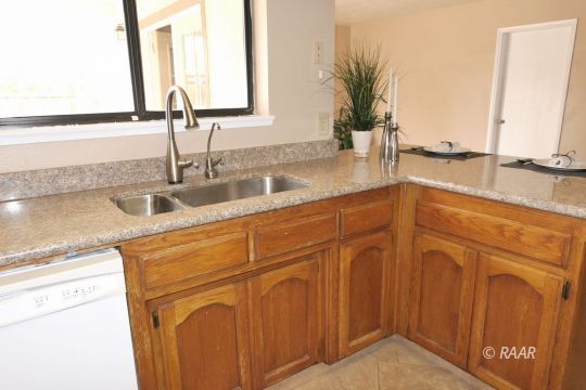 327 North Inyo Street Ridgecrest, CA 93555 - Photo 9 of 31