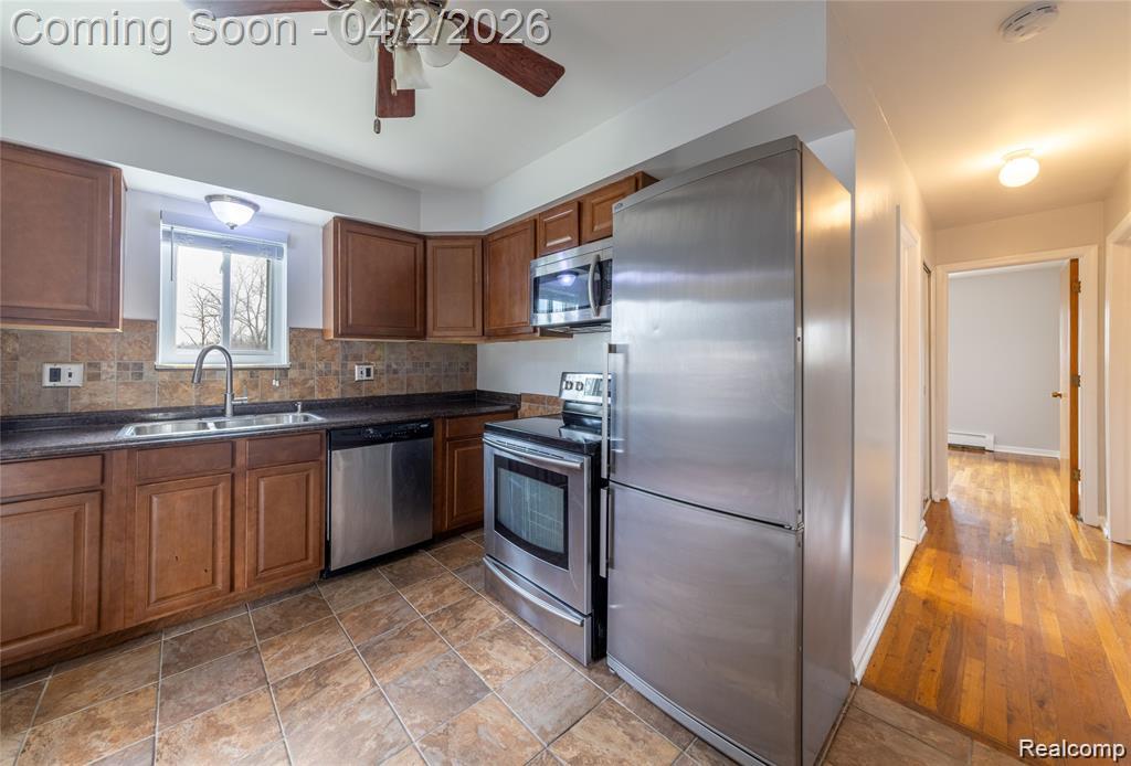 100 West Hickory Grove Road, Unit B3 Bloomfield Hills, MI 48304 - Photo 4 of 11