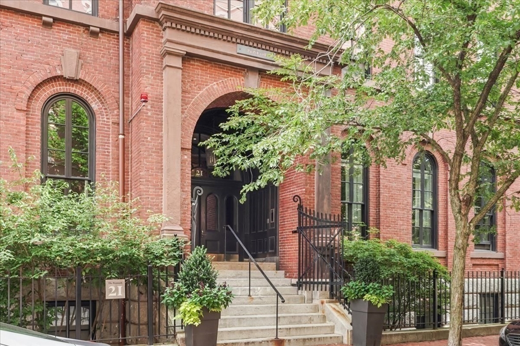 21 Father Francis Gilday Street, Unit 114 Boston, MA 02118 - Photo 19 of 28 a house view with a outdoor space