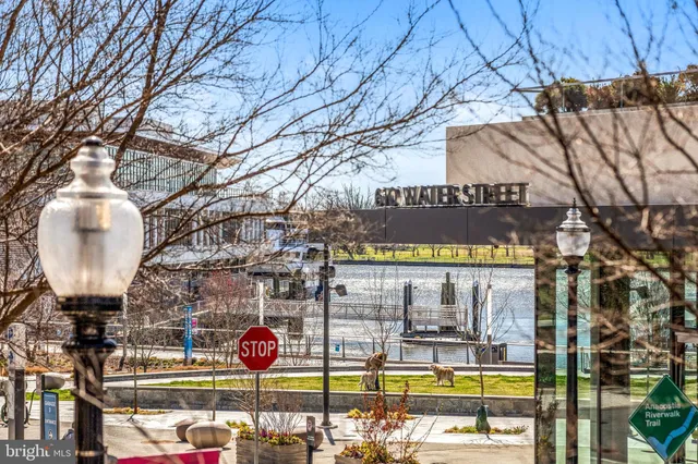 a view of sitting area with lake view