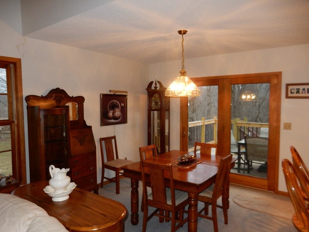 3945 Spring Street Northeast Solon, IA 52333 - Photo 5 of 25 Gallery Image 5
