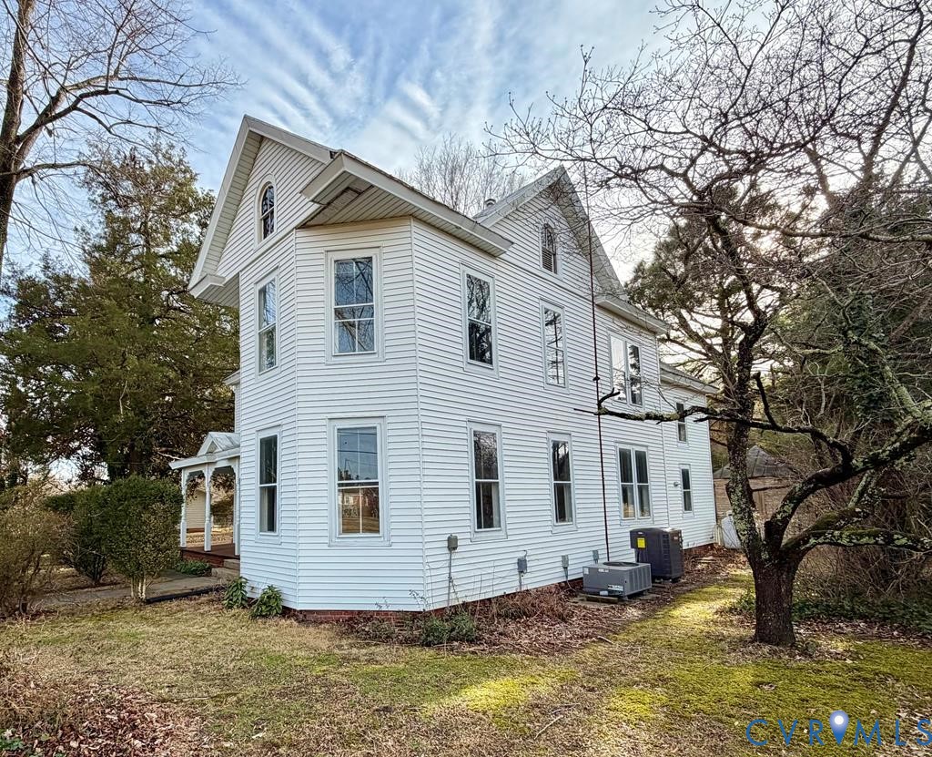 224 Courthouse Road Heathsville, VA 22473 - Photo 3 of 37 a view of a house with a yard