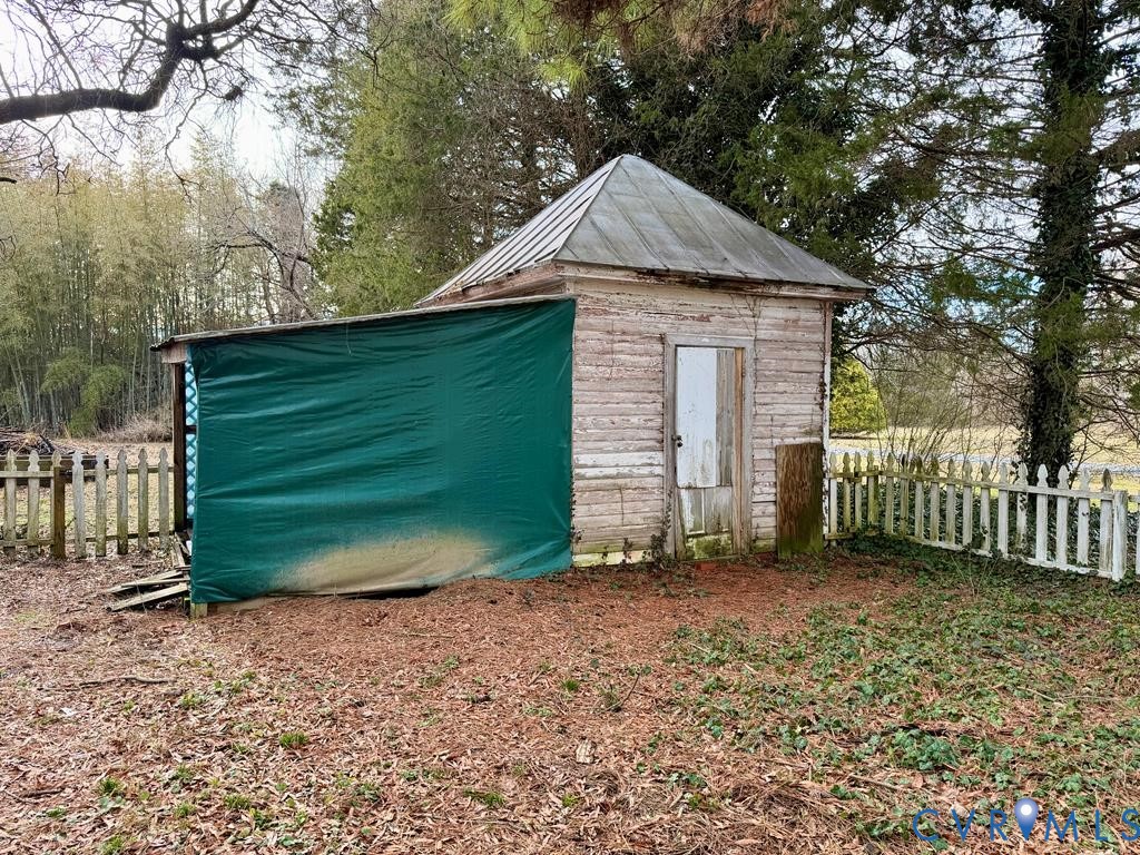224 Courthouse Road Heathsville, VA 22473 - Photo 36 of 37 a front view of a house with a yard