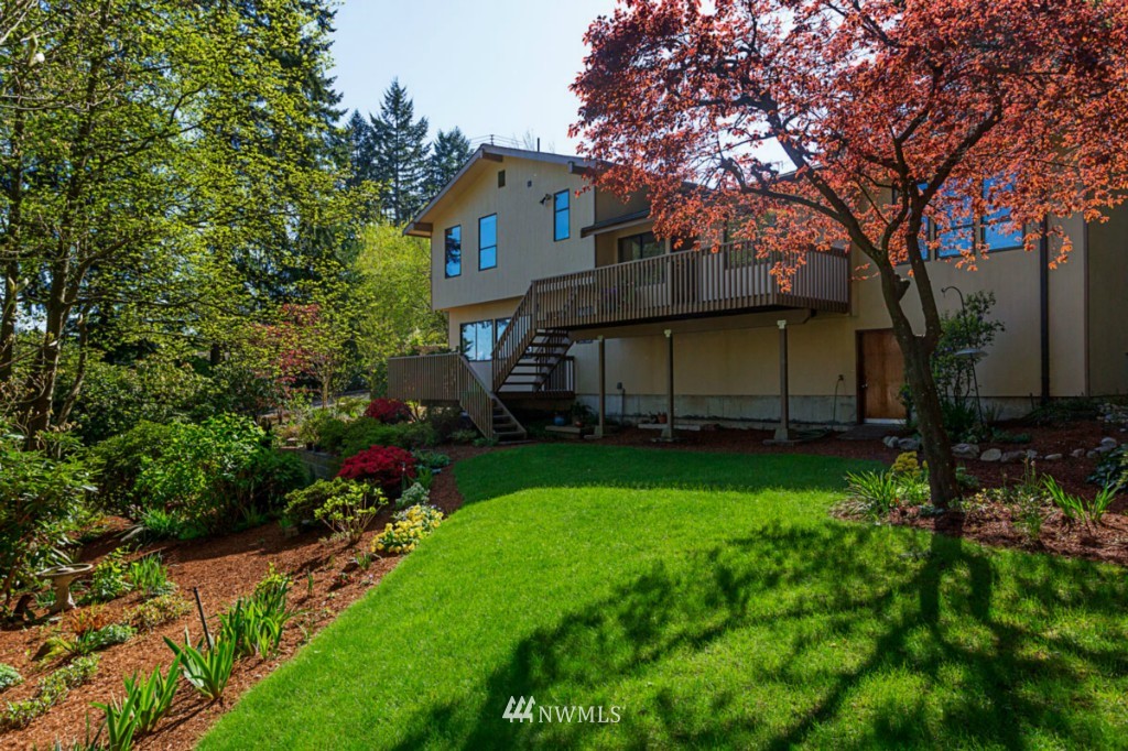 18914 Ross Road Bothell, WA 98011 - Photo 2 of 15 Gallery Image 2