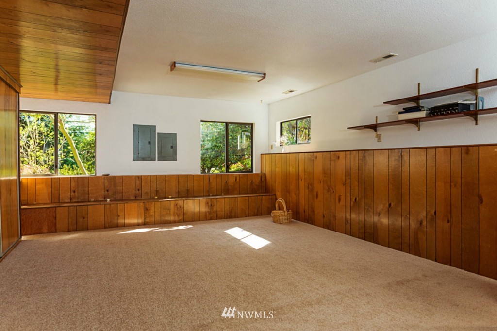 18914 Ross Road Bothell, WA 98011 - Photo 10 of 15 Gallery Image 10