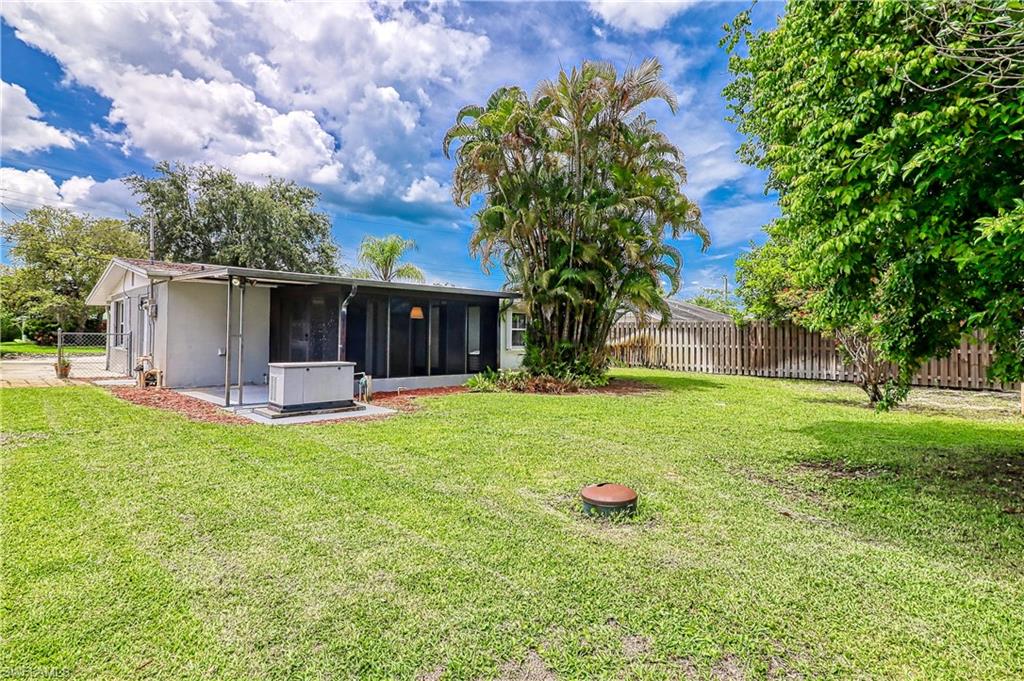 1355 Rordon Avenue Naples, FL 34103 - Photo 20 of 25 Large fenced in yard