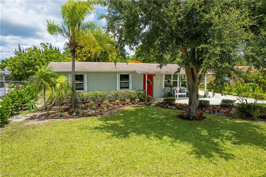 1355 Rordon Avenue Naples, FL 34103 - Photo 3 of 25 South facing exposure