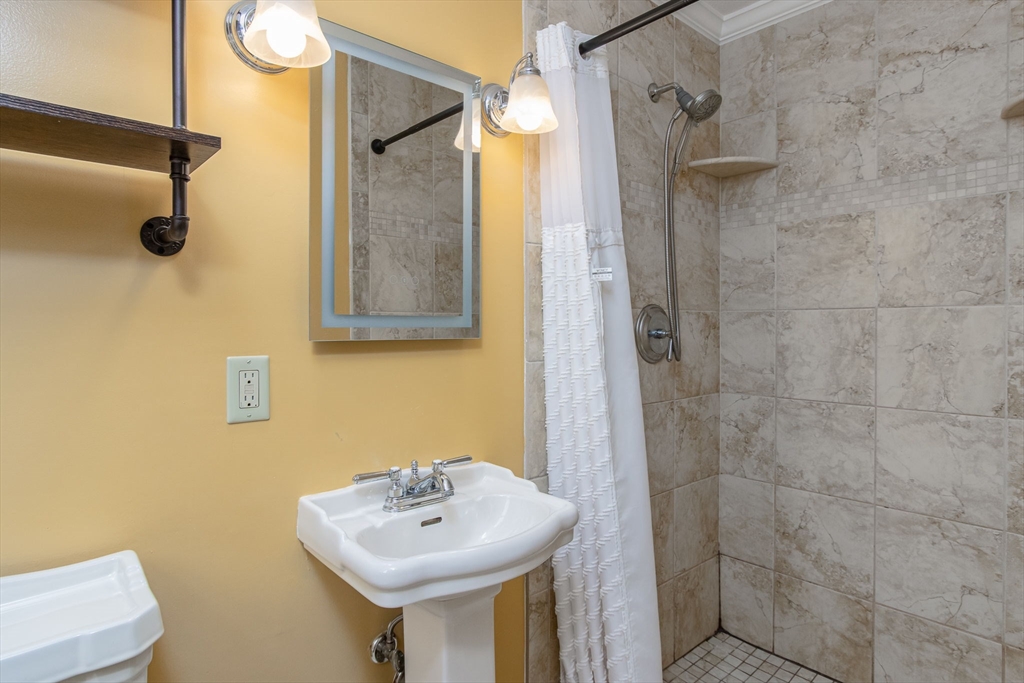 486 Old Dunstable Road Groton, MA 01450 - Photo 22 of 38