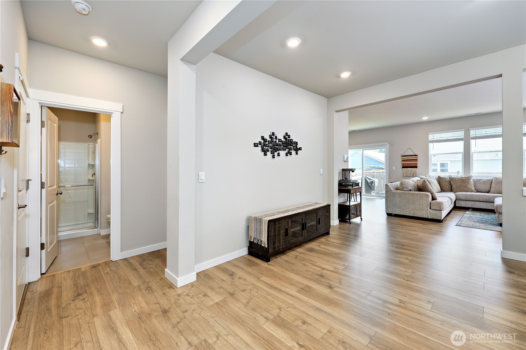 6067 Waverly Road Southwest Port Orchard, WA 98367 - Photo 4 of 29 Gallery Image 4