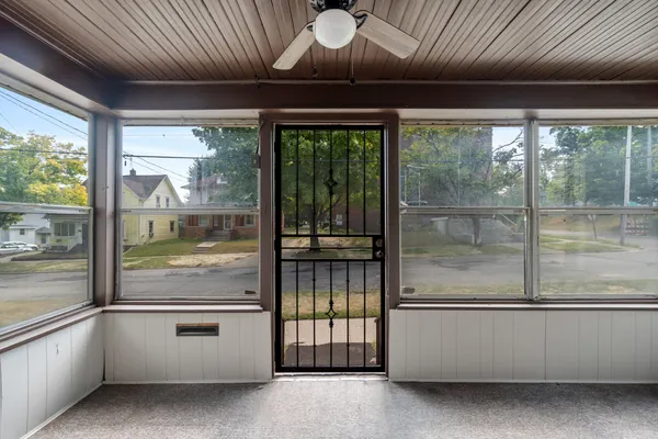 $105,000 | 140 Moore Street, Jackson, MI 49203