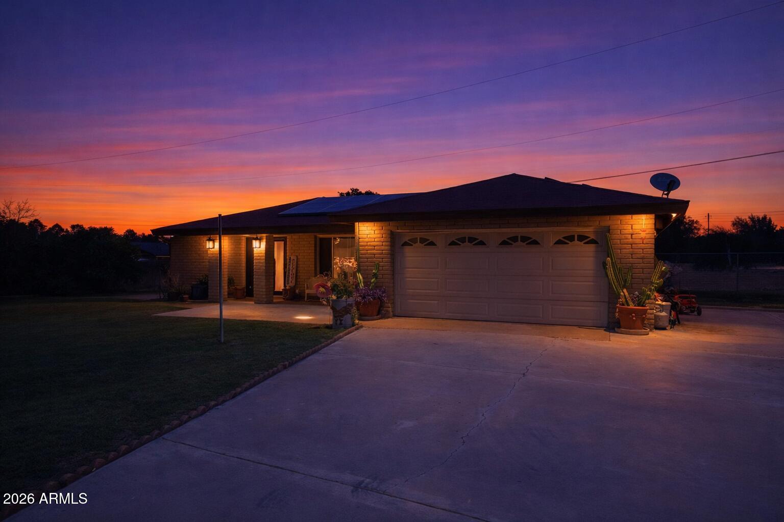 1725 North Lindsay Road Mesa, AZ 85213 - Photo 1 of 74 Twilight