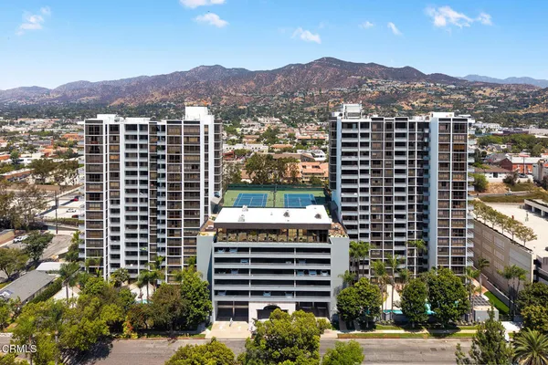 $849,000 | 343 Pioneer Drive, Unit 101, Glendale, CA 91203