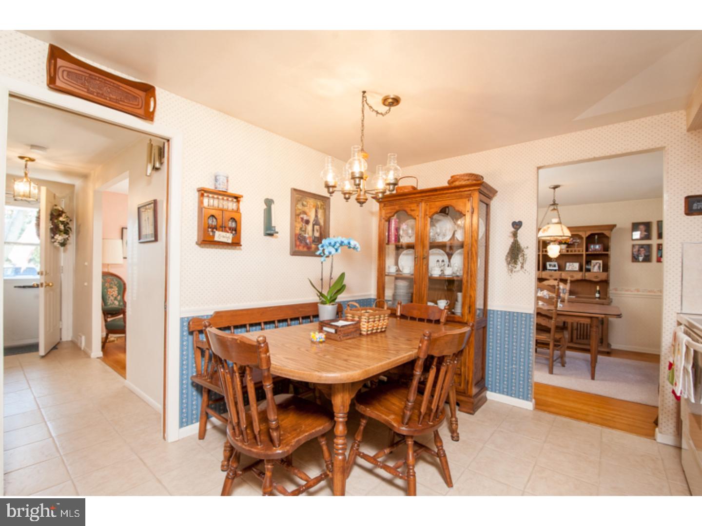 1055 Lavera Road Warminster, PA 18974 - Photo 13 of 25 Kitchen