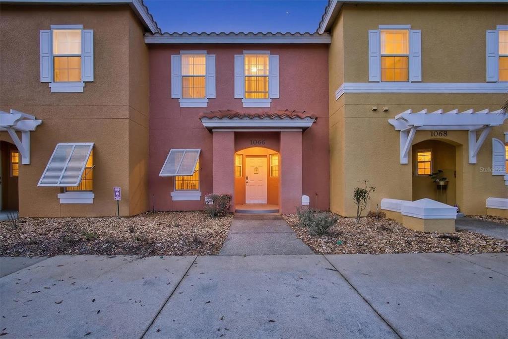 a front view of house with yard