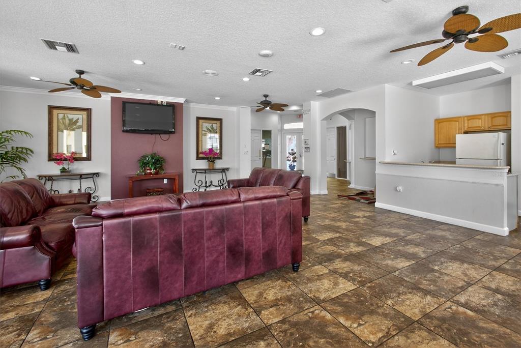 1066 Park Ridge Circle Kissimmee, FL 34746 - Photo 18 of 49 a living room with furniture