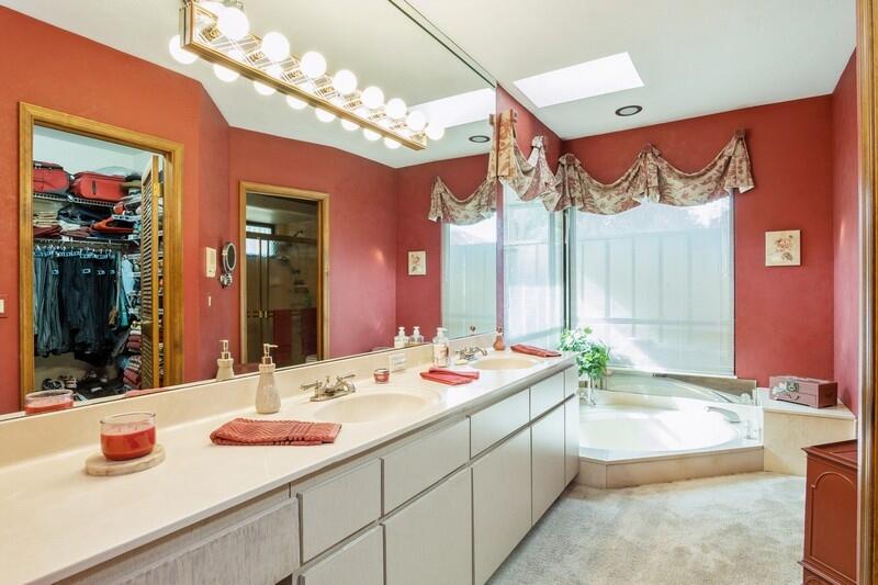 106 Timber Lane Jupiter, FL 33458 - Photo 16 of 35 Master Bath