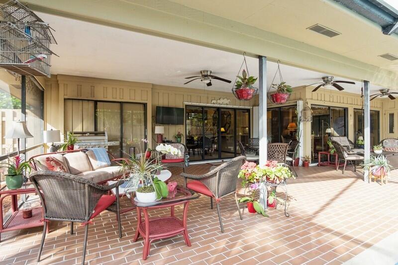 106 Timber Lane Jupiter, FL 33458 - Photo 23 of 35 Covered patio