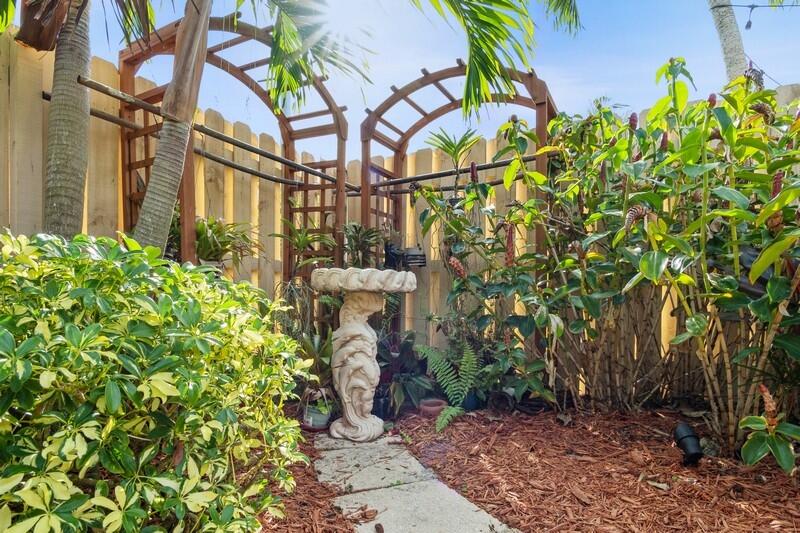 106 Timber Lane Jupiter, FL 33458 - Photo 30 of 35 Gardens