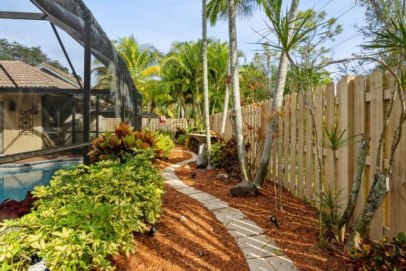 106 Timber Lane Jupiter, FL 33458 - Photo 32 of 35 Gardens