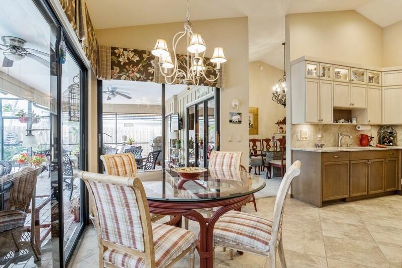 106 Timber Lane Jupiter, FL 33458 - Photo 9 of 35 Breakfast area
