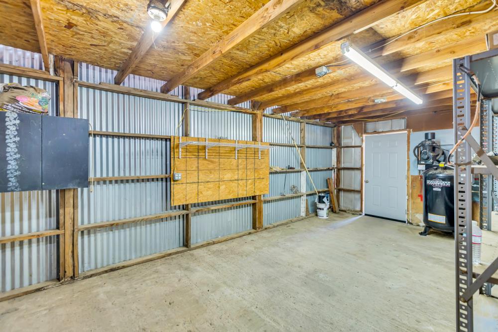 6780 McCourtney Road Lincoln, CA 95648 - Photo 32 of 37 a view of a garage