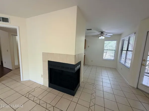 $290,000 | 6655 North Canyon Crest Drive, Unit 12172, Tucson, AZ 85750