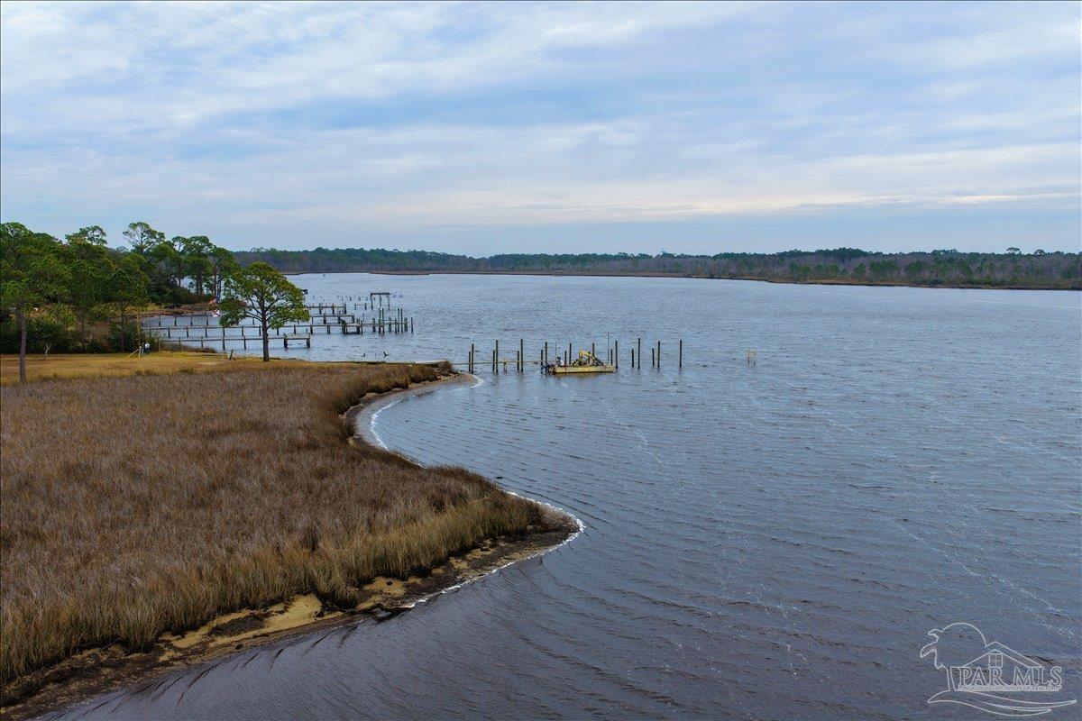 3060 Safronia Shores Road Navarre, FL 32566 - Photo 2 of 28