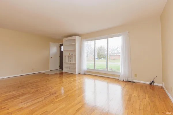 $199,900 | 5909 East Robert Street, Muncie, IN 47303