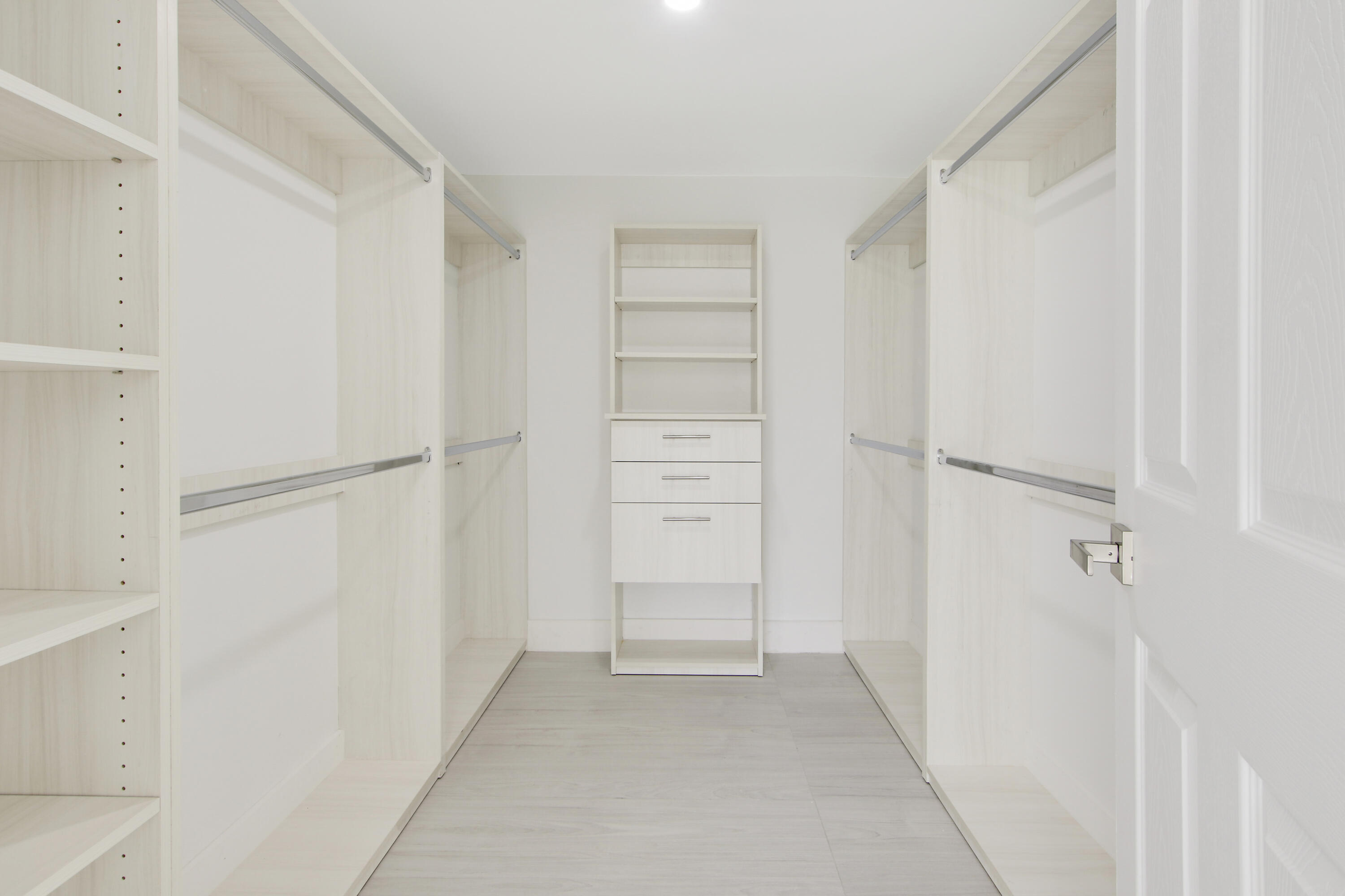 1203 Bahama Bend, Unit F1 Pompano Beach, FL 33066 - Photo 8 of 14 walk in closet