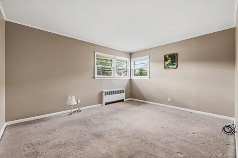 $739,000 | 665 Dianne Street, Seaford, NY 11783