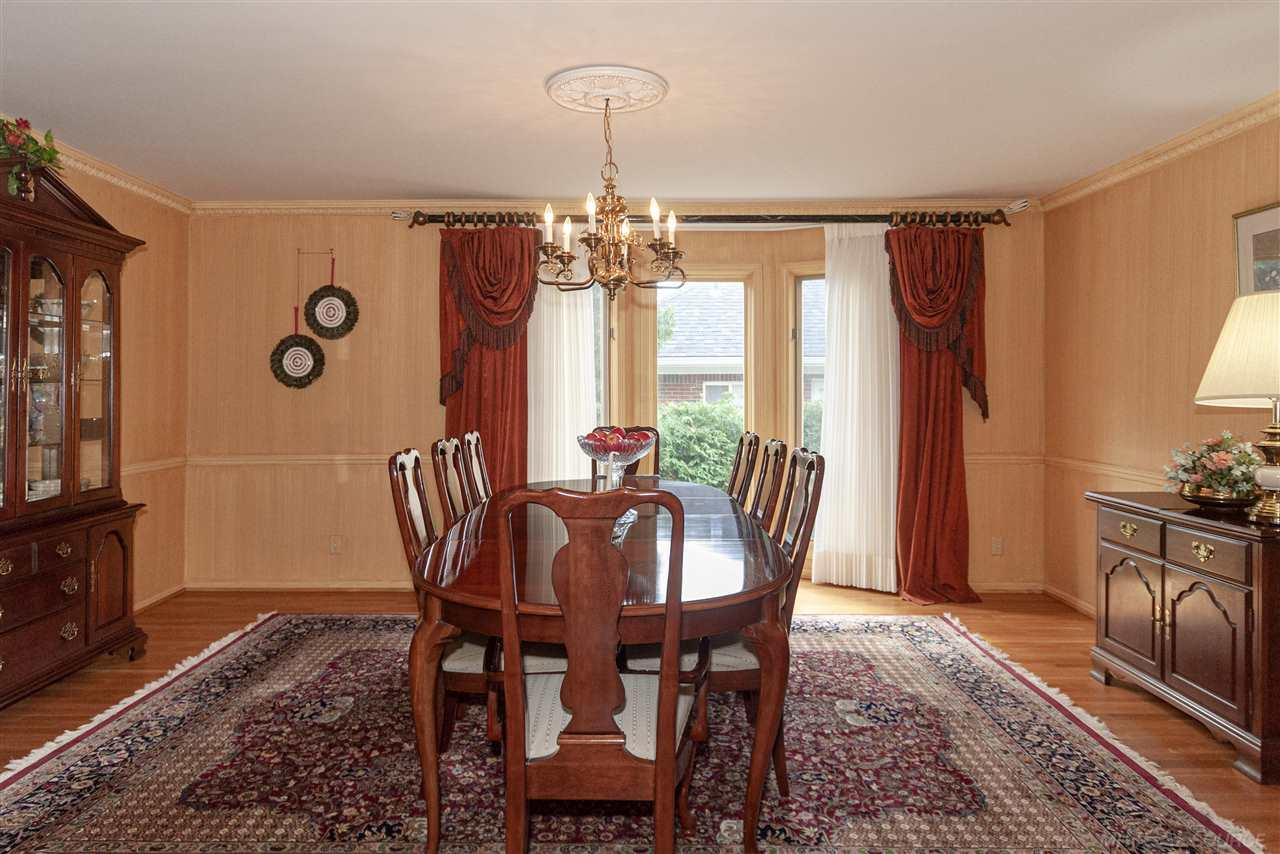 987 Lake Shore Road Grosse Pointe Shores, MI 48236 - Photo 16 of 54