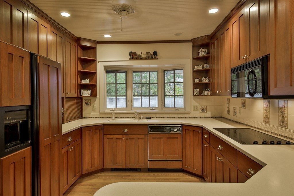 42 Stanwood Road Swampscott, MA 01907 - Photo 16 of 30 Gallery Image 16