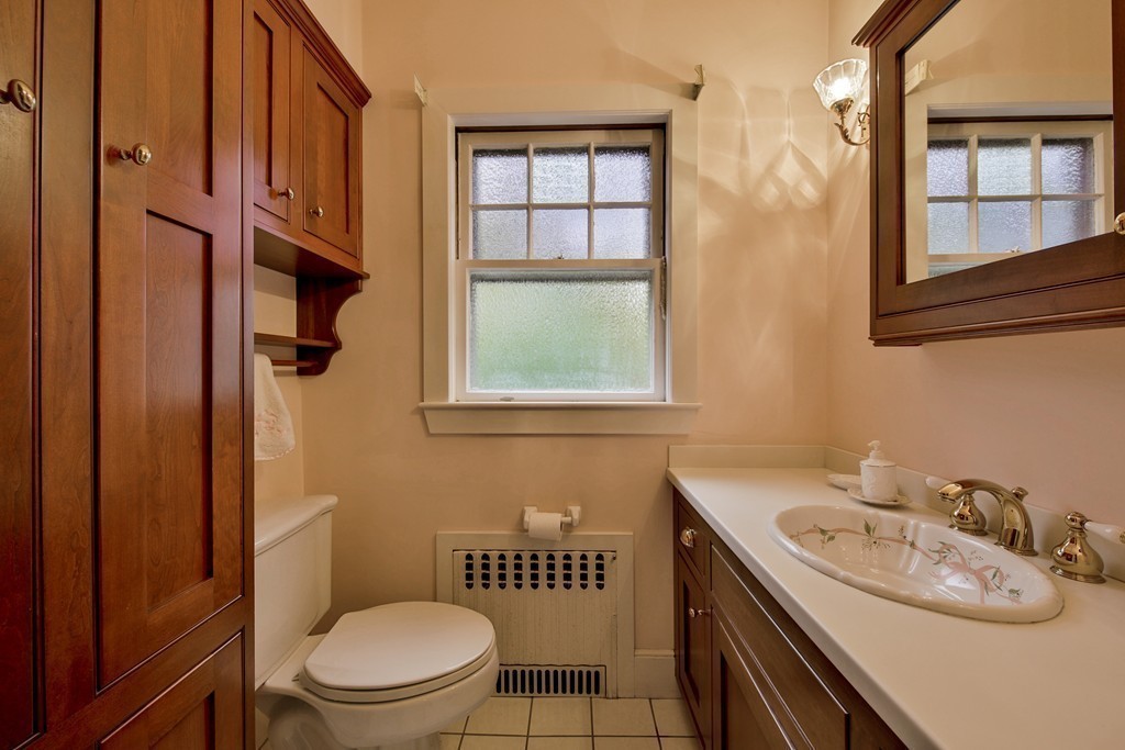 42 Stanwood Road Swampscott, MA 01907 - Photo 18 of 30 Gallery Image 18